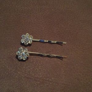 $5  Crystal bobby pins